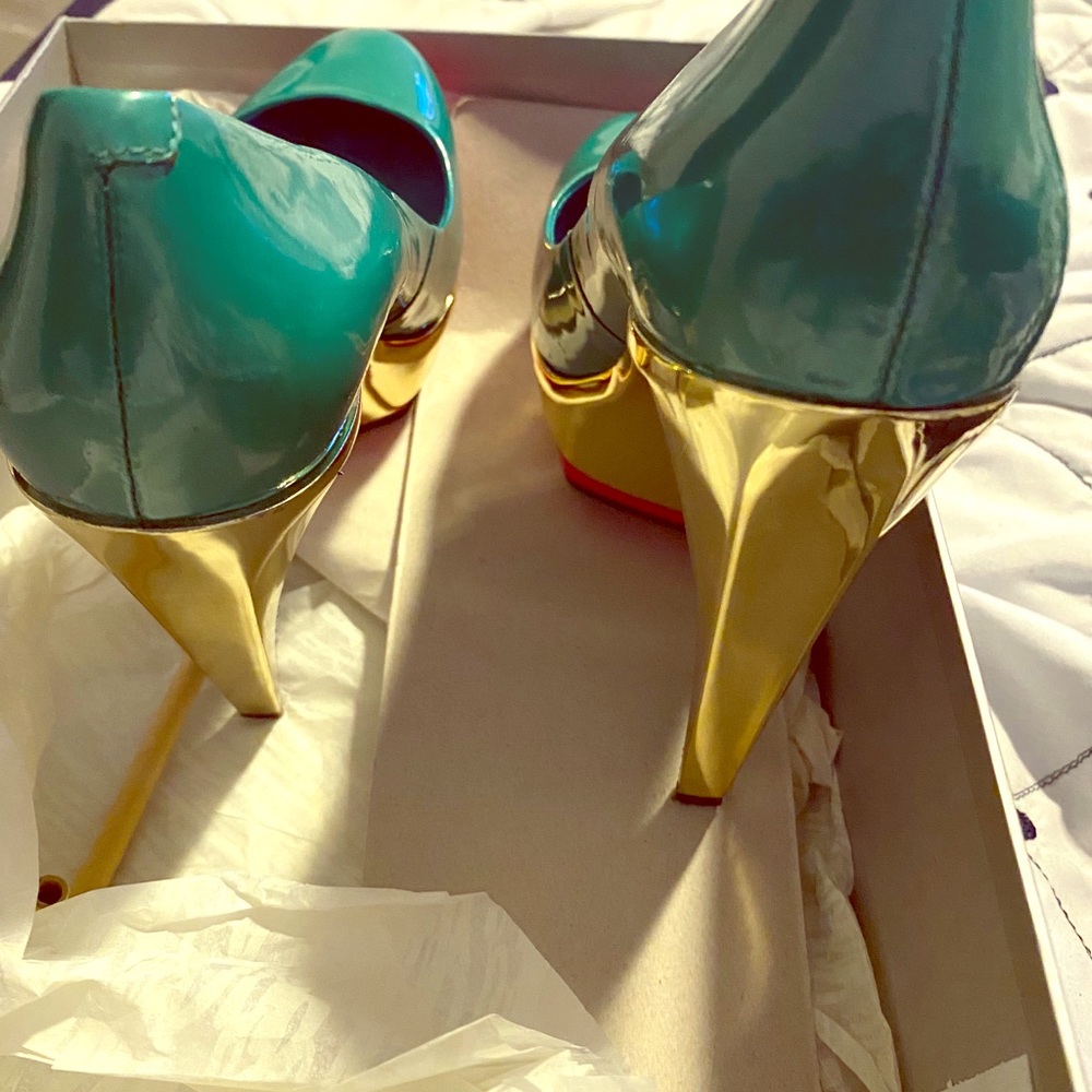 Multi colored: Platform